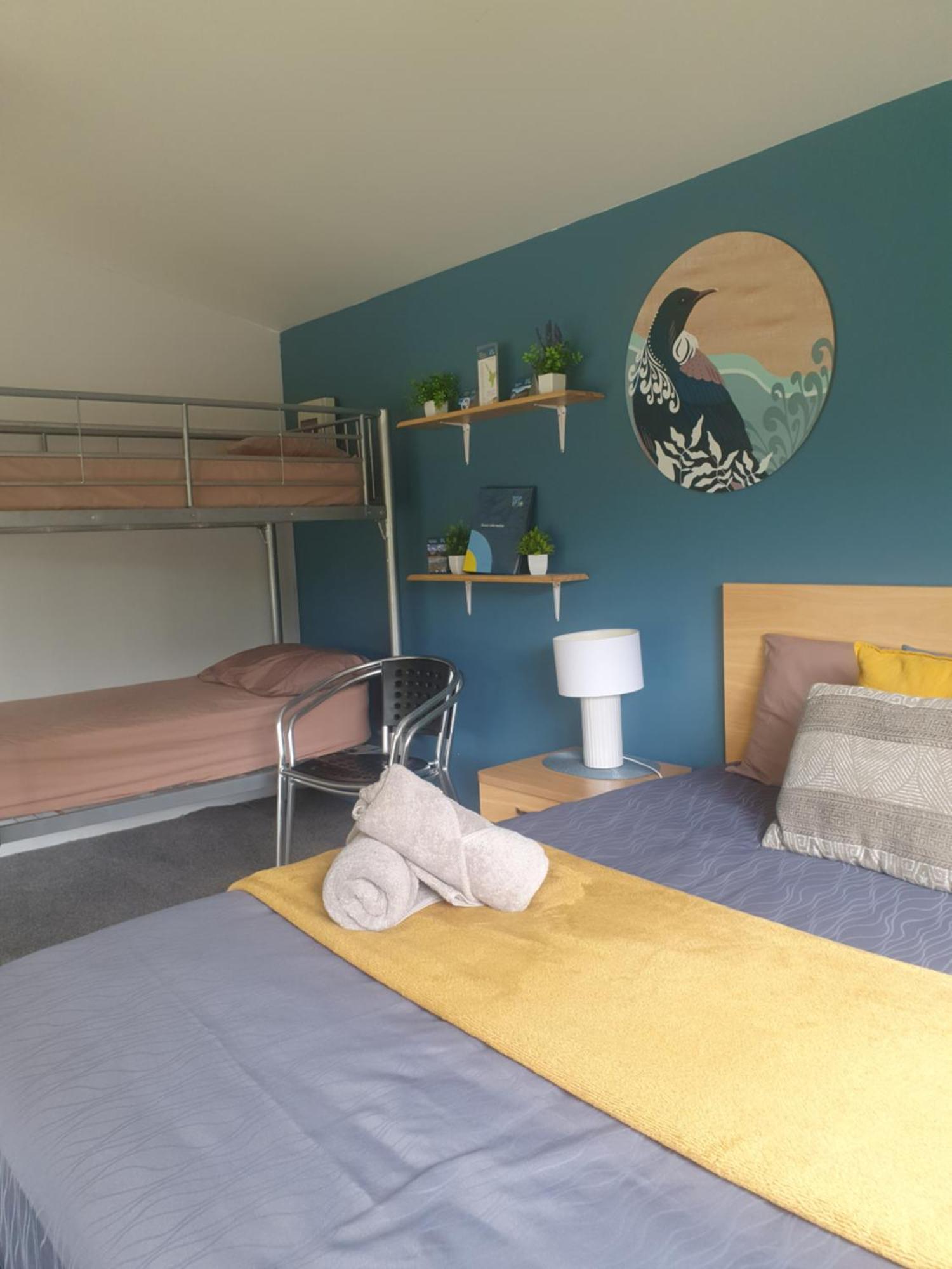 Kauri Coast TOP 10 Holiday Park Kaihu Bagian luar foto